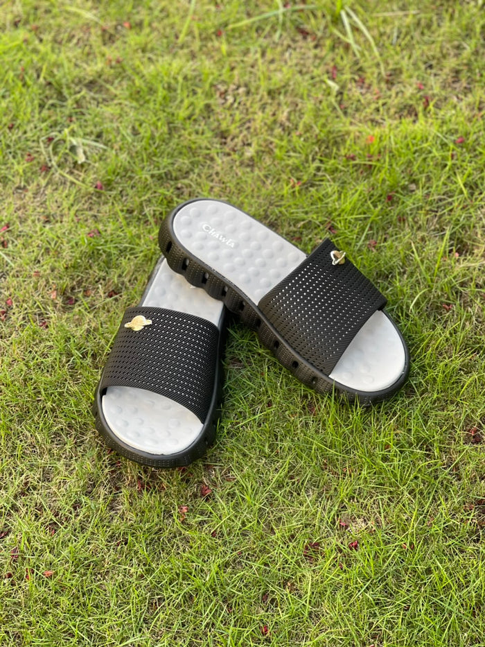 VerStyle Comfort Slides – Premium Cushioned Massage Slippers